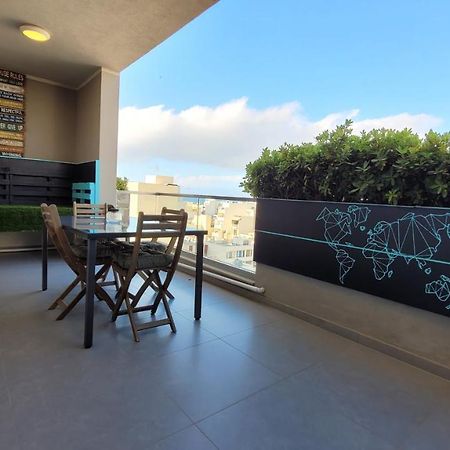 セント・ポールズ・ベイStylish - Modern - Large Terrace - 2 Bed - 200 M From Sea - Fully Air Conアパートメント エクステリア 写真