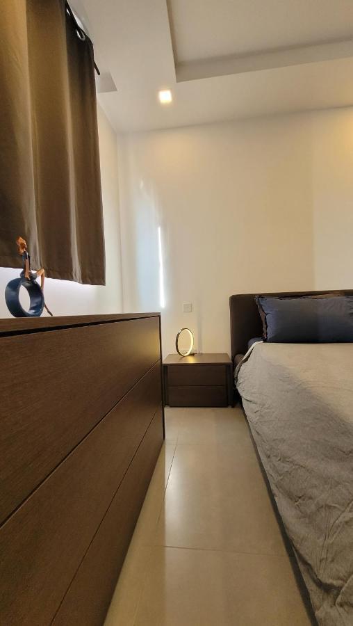 セント・ポールズ・ベイStylish - Modern - Large Terrace - 2 Bed - 200 M From Sea - Fully Air Conアパートメント エクステリア 写真