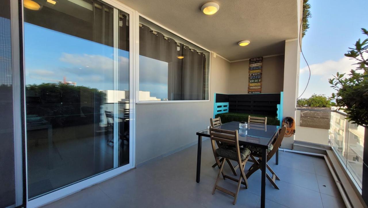 セント・ポールズ・ベイStylish - Modern - Large Terrace - 2 Bed - 200 M From Sea - Fully Air Conアパートメント エクステリア 写真
