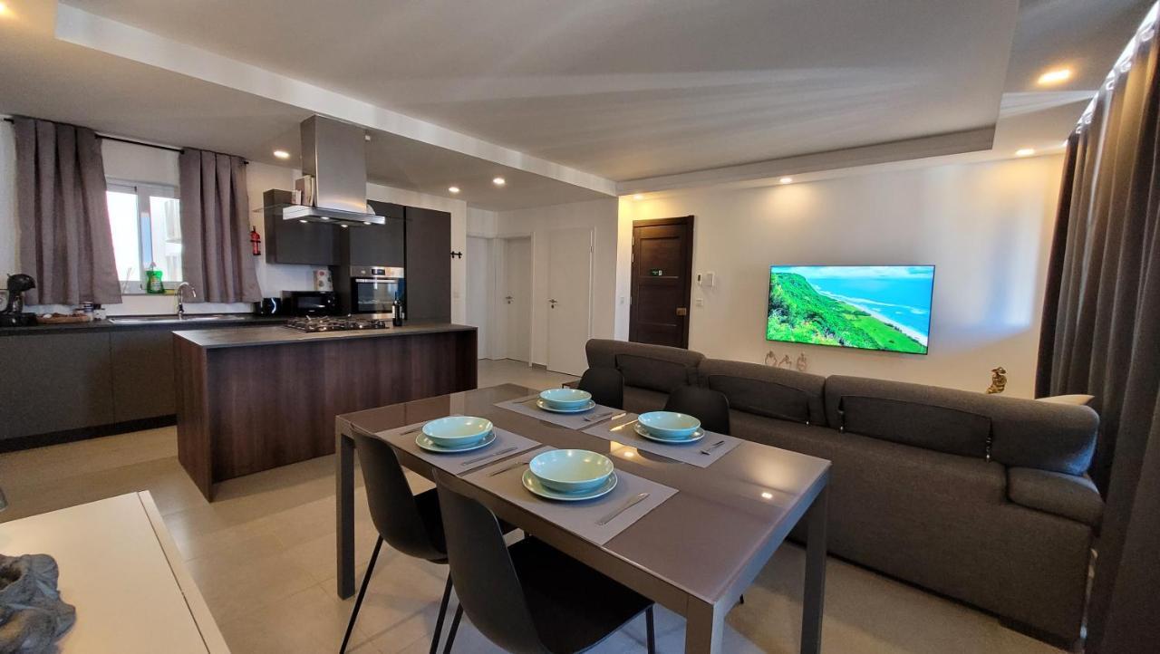 セント・ポールズ・ベイStylish - Modern - Large Terrace - 2 Bed - 200 M From Sea - Fully Air Conアパートメント エクステリア 写真